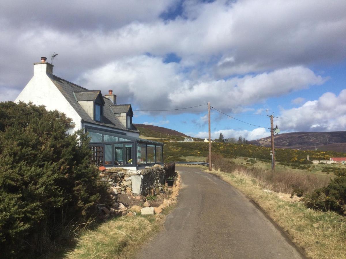 Piper'S Cave Bed And Breakfast Helmsdale Bagian luar foto