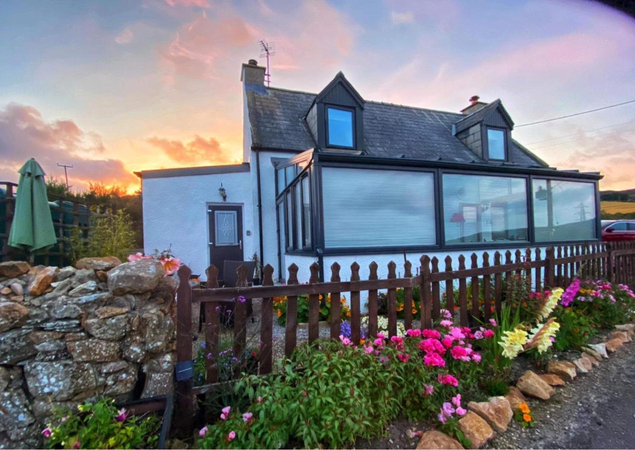 Piper'S Cave Bed And Breakfast Helmsdale Bagian luar foto