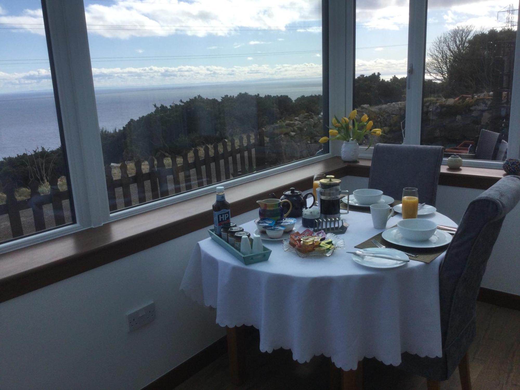 Piper'S Cave Bed And Breakfast Helmsdale Bagian luar foto