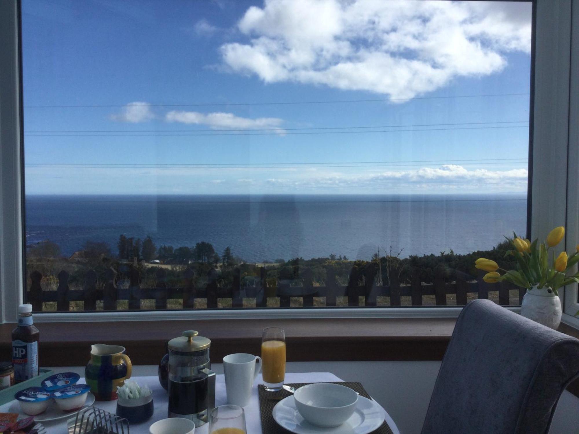 Piper'S Cave Bed And Breakfast Helmsdale Bagian luar foto